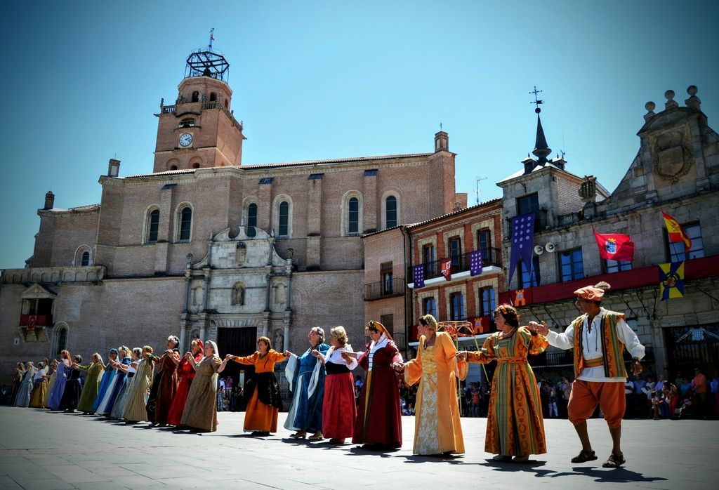 trajes de epoca medina del campo (3)
